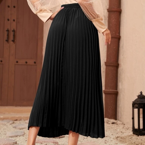 Minimalist preppy accordion pleated midi skirt black - Picture 2 of 6